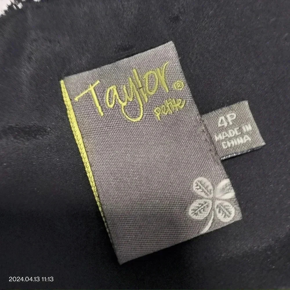 Taylor petite size 4p Black Gold Metallic Lined Cocktail Party Dress - Picture 9 of 13